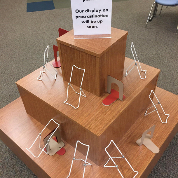 A procrastination display