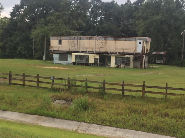 A two story mobile home someone in Alabama is living the dream