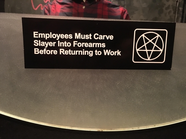 An important notice for employees at this bar in Detroit