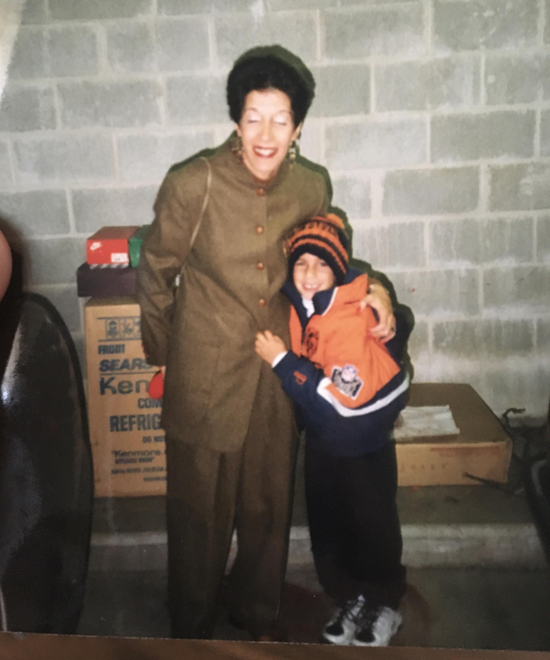 Apparently my mom went through a bit of a Mom Jung Un phase in the mid s