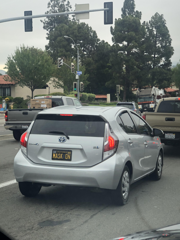 As advertised the driver was wearing a mask