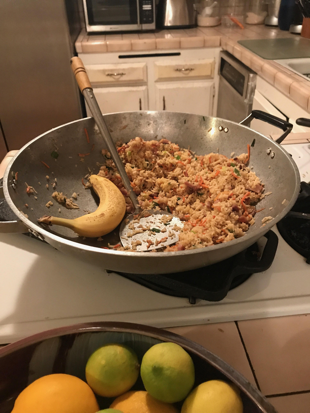 Asked my non-Redditing friend how big his wok is and was sent this Hes definitely a Redditor at heart