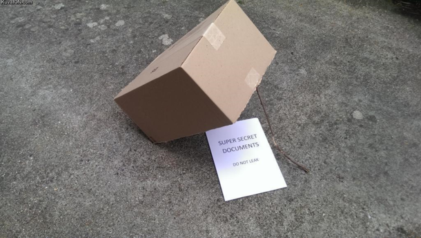 Assange trap seen outside Ecuadorean Embassy