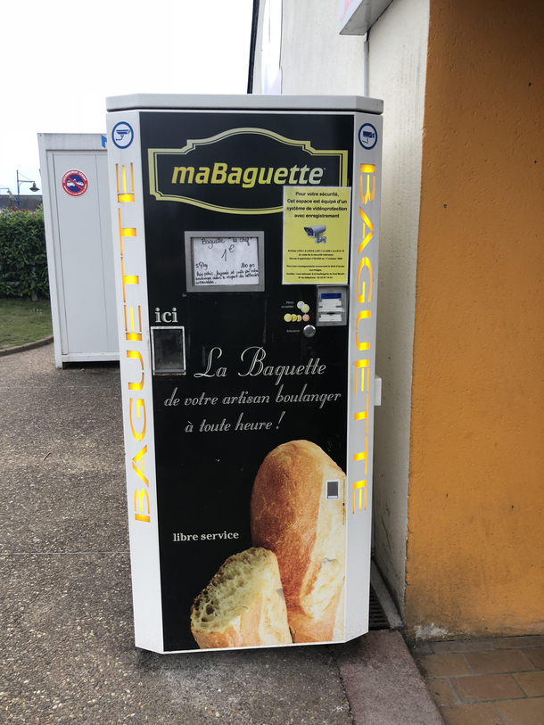 baguette vending machine France