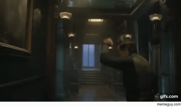 Benedict Cumberbatch dancing in Doctor Strange Bloopers