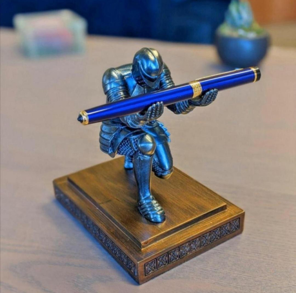 Best pen holder ever