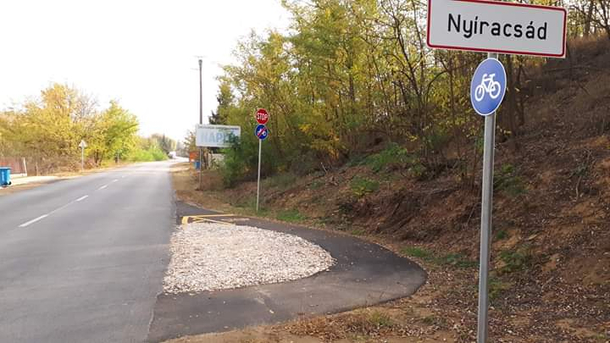 Bicycle path in Hungary
