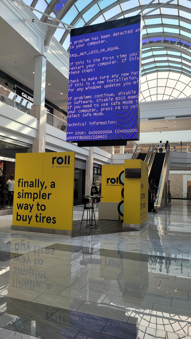Big blue screen of death at the mall