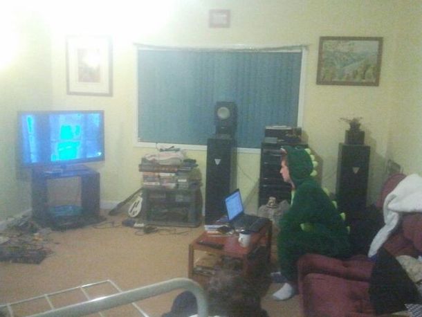 Came home from my girlfriends place to see my brother in a dinosaur onesie watching a dinosaur movie