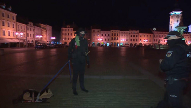 Czech Man Walks Toy Dog in Bid to Escape Coronavirus Lockdown