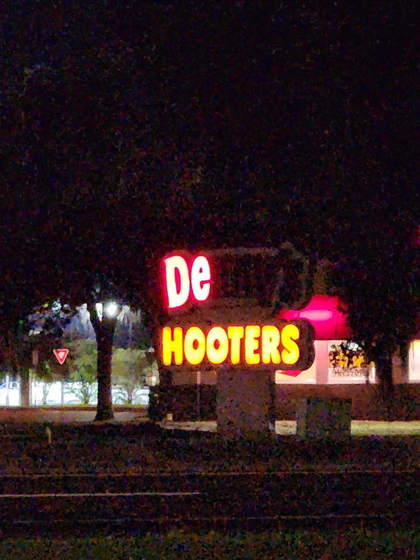 De Hooters