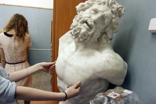Dont arouse the statues please