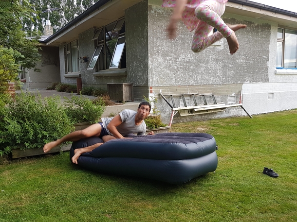 Dont bounce me too high Uncle Nek Minnit