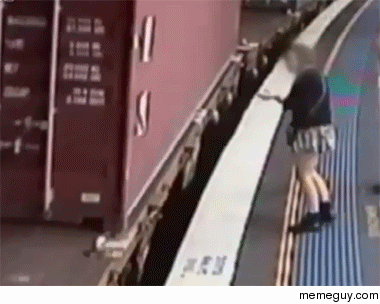 Drunk Aussie chick gets lucky