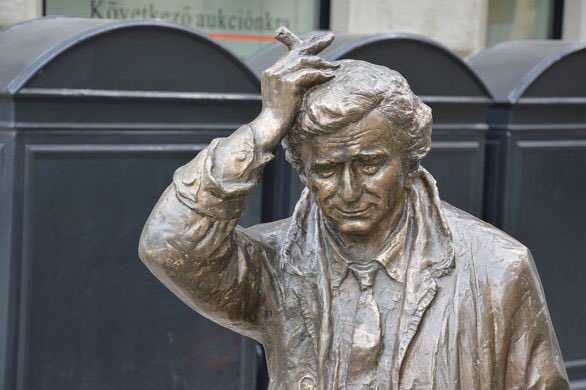 Dyslexics rejoice his statue wasnt vandalized at all today Happy Columbo Day