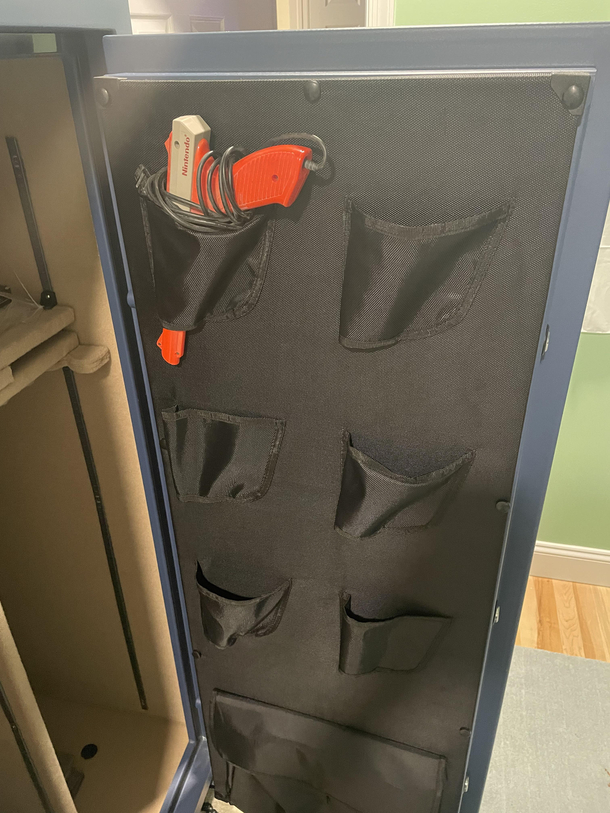 Finally got a safe that can properly hold my weapon