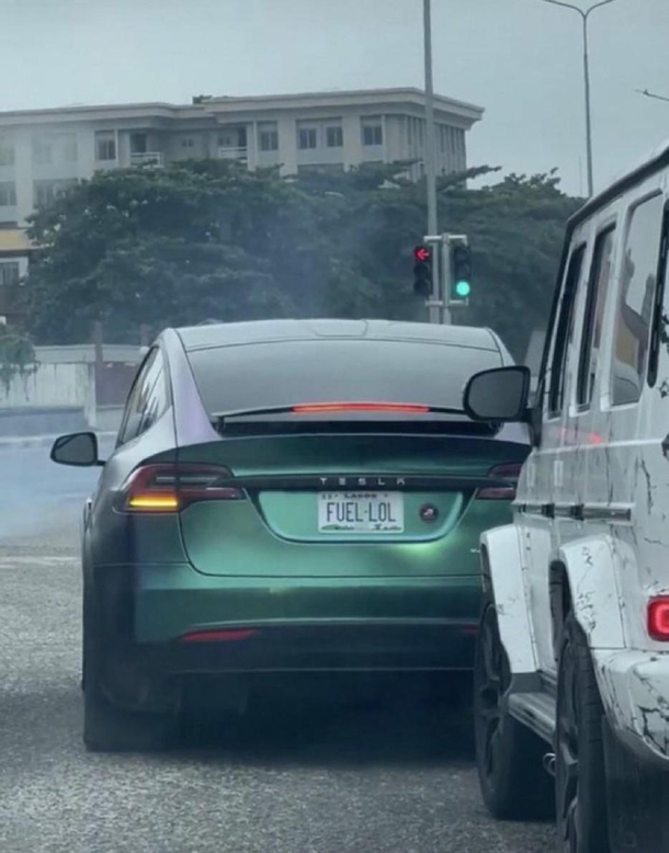 Flexin in Nigeria