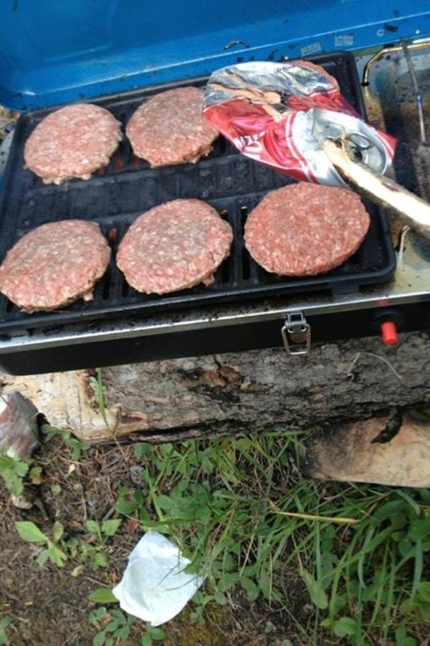 Forgot the spatula Doesnt even matter were camping