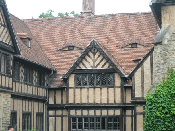 Found this stoned house in Postdam Germany