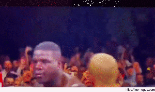 Frank Gore didnt seem to expect any punching in this boxing match