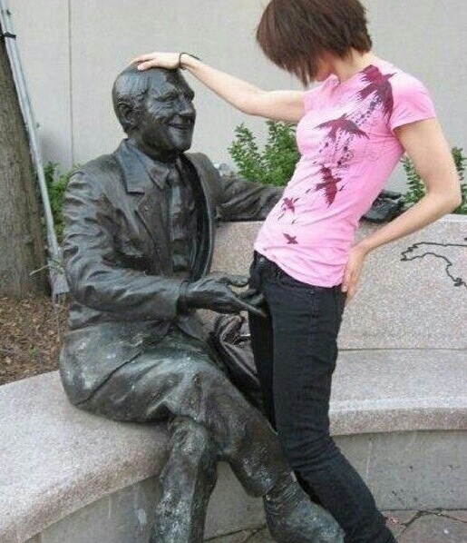 Frisky statue