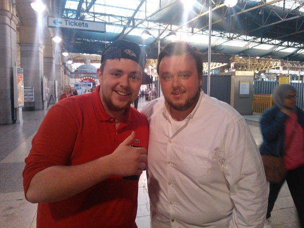 Game of thrones star Samwell Tarley met his doppelgnger