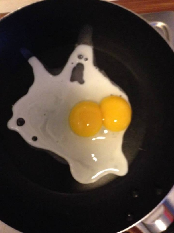 Ghost egg scared of its own boobs