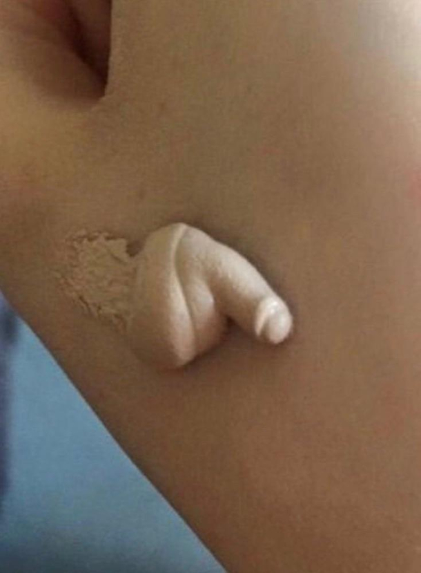 Girlfriend squirted her make-up into a fine piece of art