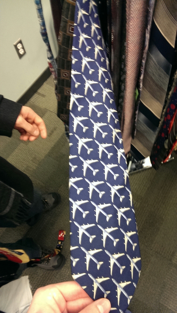 Girlfriend told me to wear a plain tie to dinner tonight