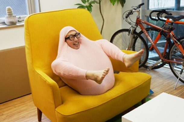 Guy Uses a Sweater to Turn Himself into a Turkey