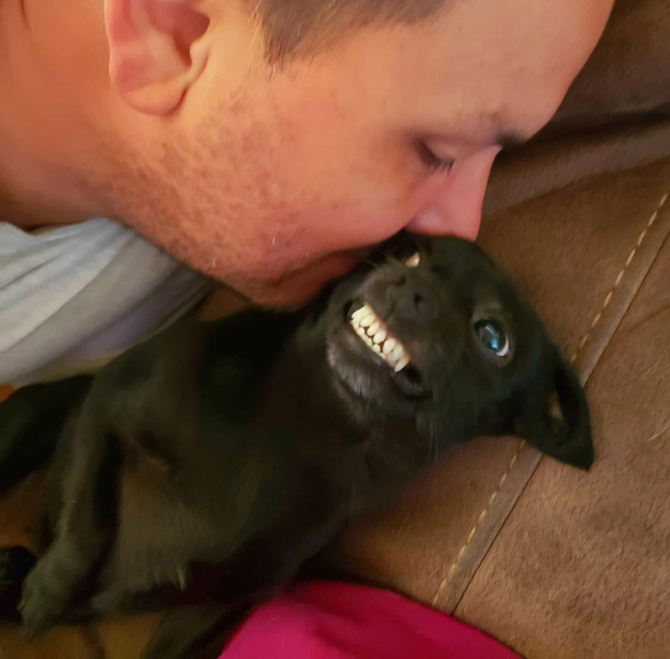 He loves his smooches