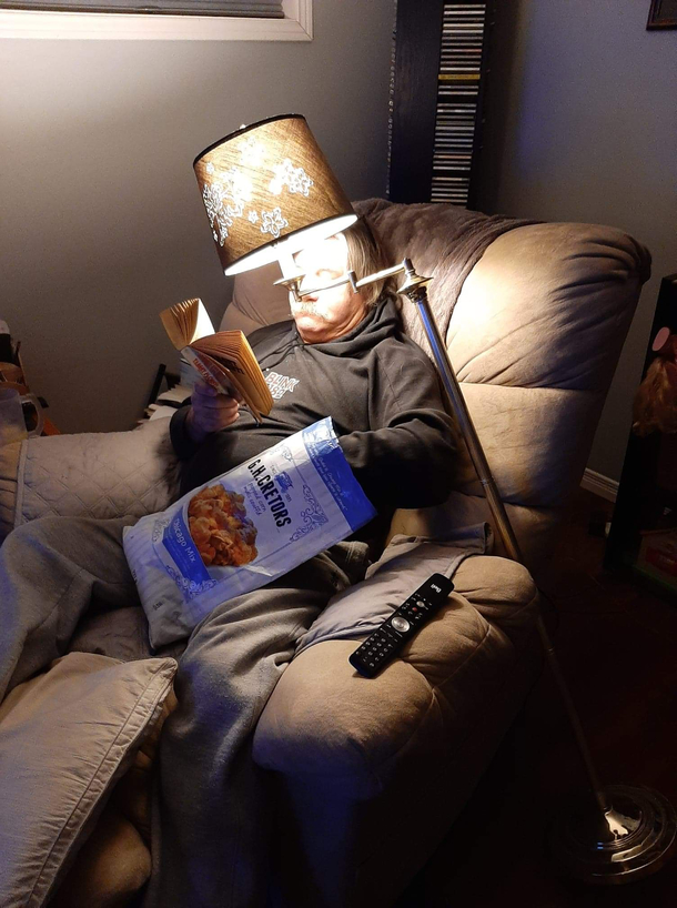 How my dad reads a book