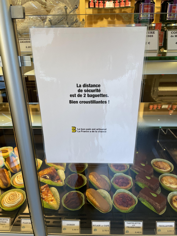 How safety distances are measured in a French bakery