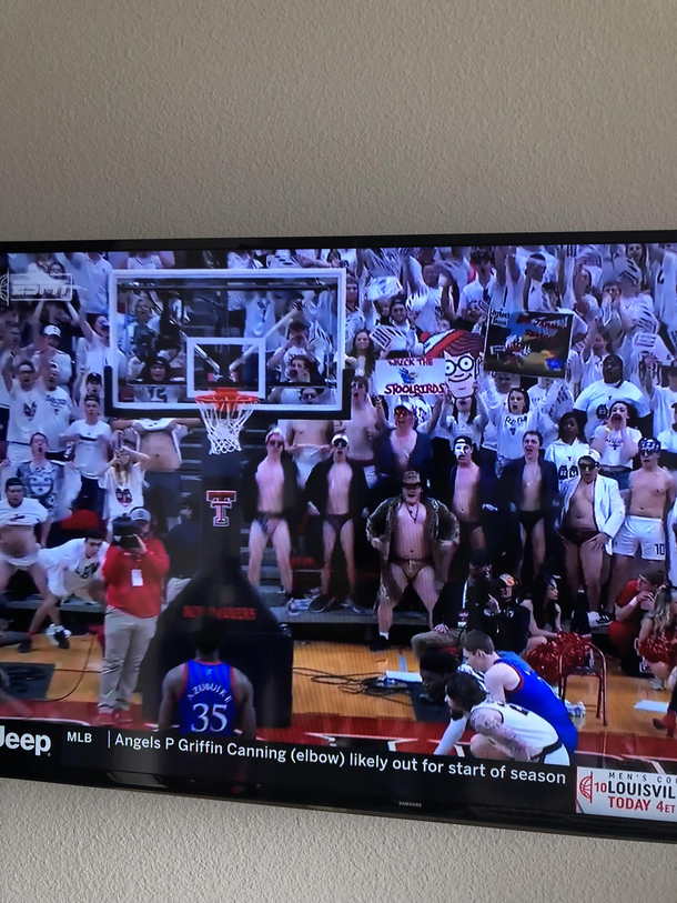 How Texas Tech fans distract free throw shooters