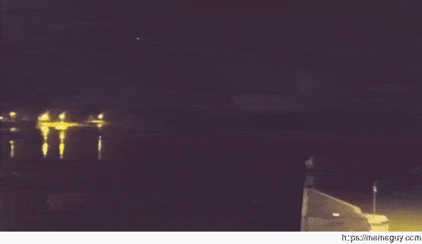 Huge meteor light the sky of Brittany France Also seen in the UK