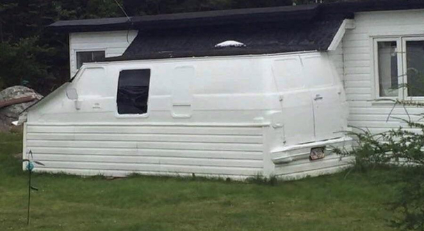 I bet this house is down by the river