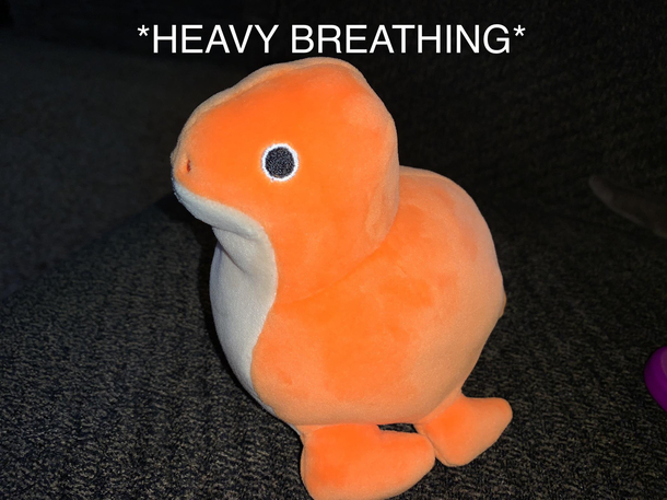 I bought this dinosaur yesterday This face is what sold me
