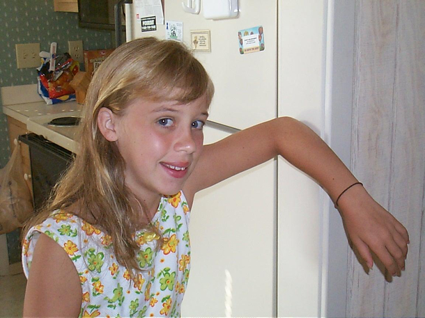 I distinctly my dad saying act cool so I threw my arm up way too high like I didnt have a care in the world casual as fuck
