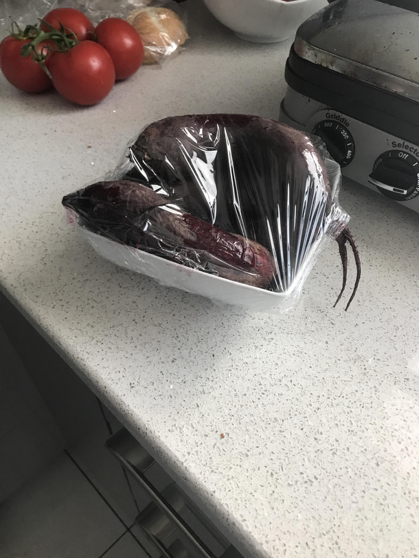 I got so freaked out this morning with my wifes cooking Turns out long beets can closely resemble skinned rats