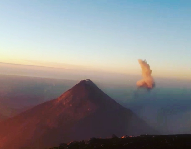 I hiked m up a volcano today so heres pic of a cloud cock Im rather proud of it