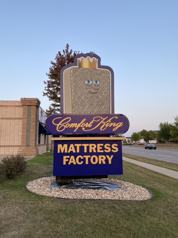 I just find this sign in Sioux Falls amusing and creepy