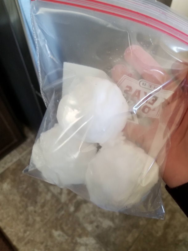 I live in central Texas and it snowed last night My sisters are in for a surprise come summer
