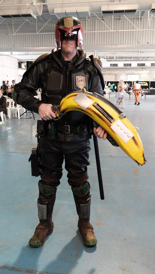 I made and wore a Judge Dredd costume banana for scale