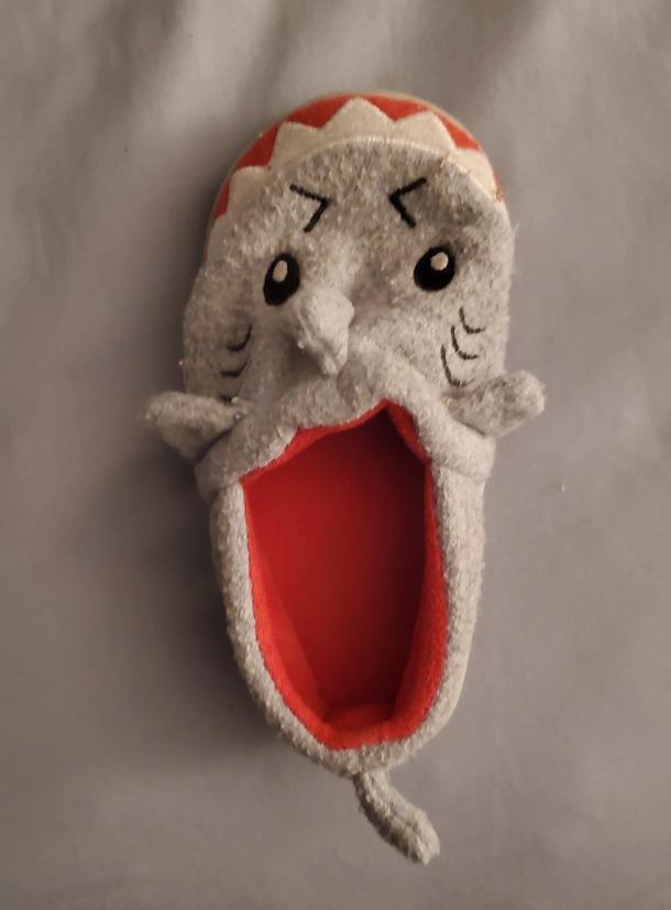 I thought these kid slippers was a person screaming