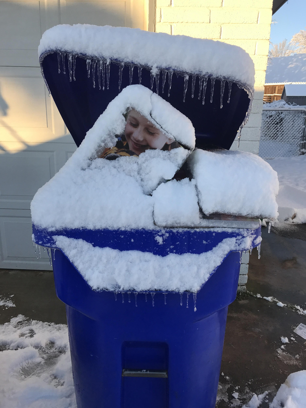 I was slightly startled when walking by my neighbors trash can this morning