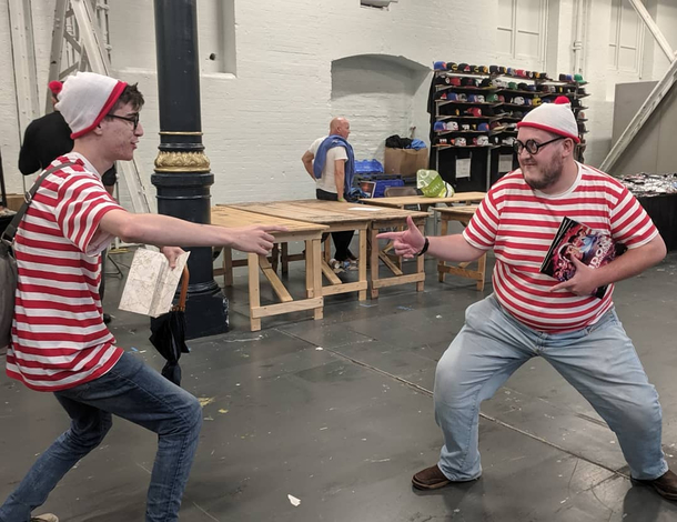 I went to London Film and Comic Con yesterday as Wheres Waldo and was about to leave when this happened Im the Left