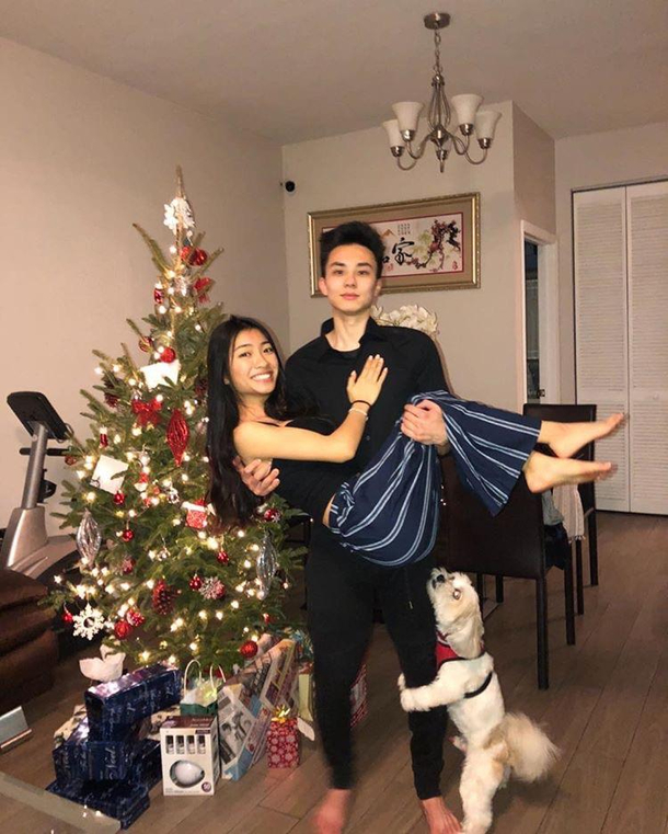 I wish I wasnt getting humped by her dog