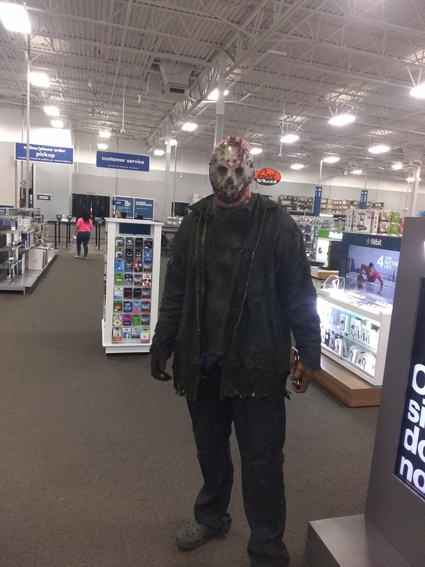 I work at best buy almost shit my pants when jason came up behind me asking where my laptop chargers are lol