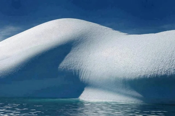 Iceberg kinda hot