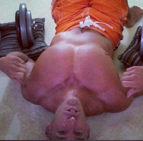 Is it me or does this guys chest look like a girl bending over from behind